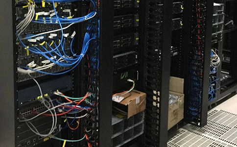 如何利用香港獨立服務器搭建高可用性的應用架構？